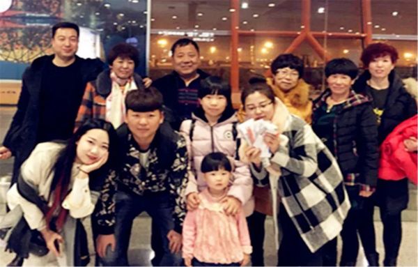 過生日的家人 過生日的家人