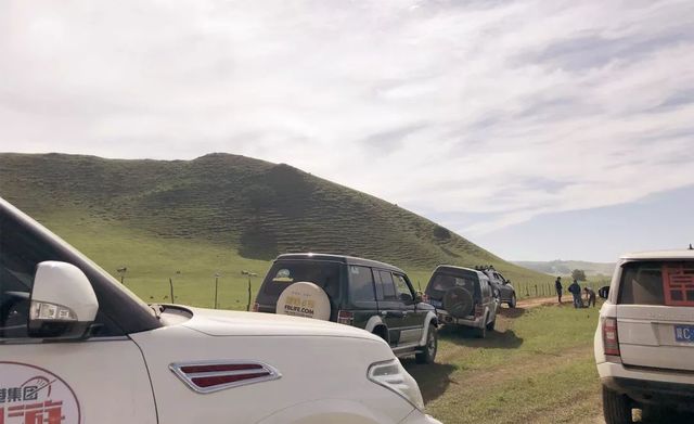 乾港集團高層草原自駕游